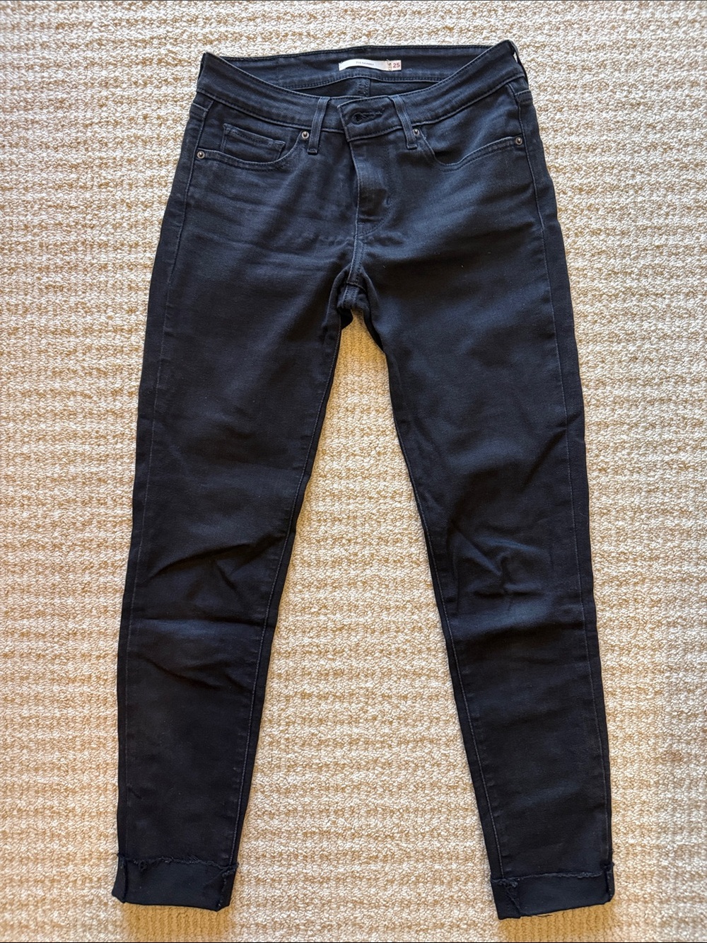 Levi's Women's Black 711 Skinny Jeans